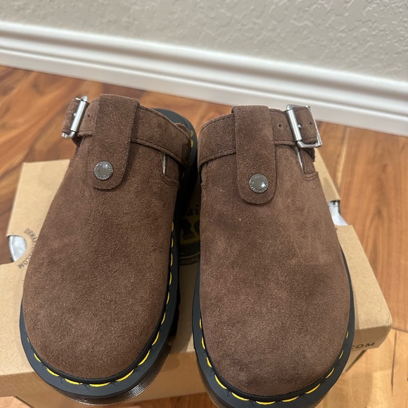 DR. MARTENS ZEBZAG MULES

*NEW WITH BOX* - Picture 7 of 7